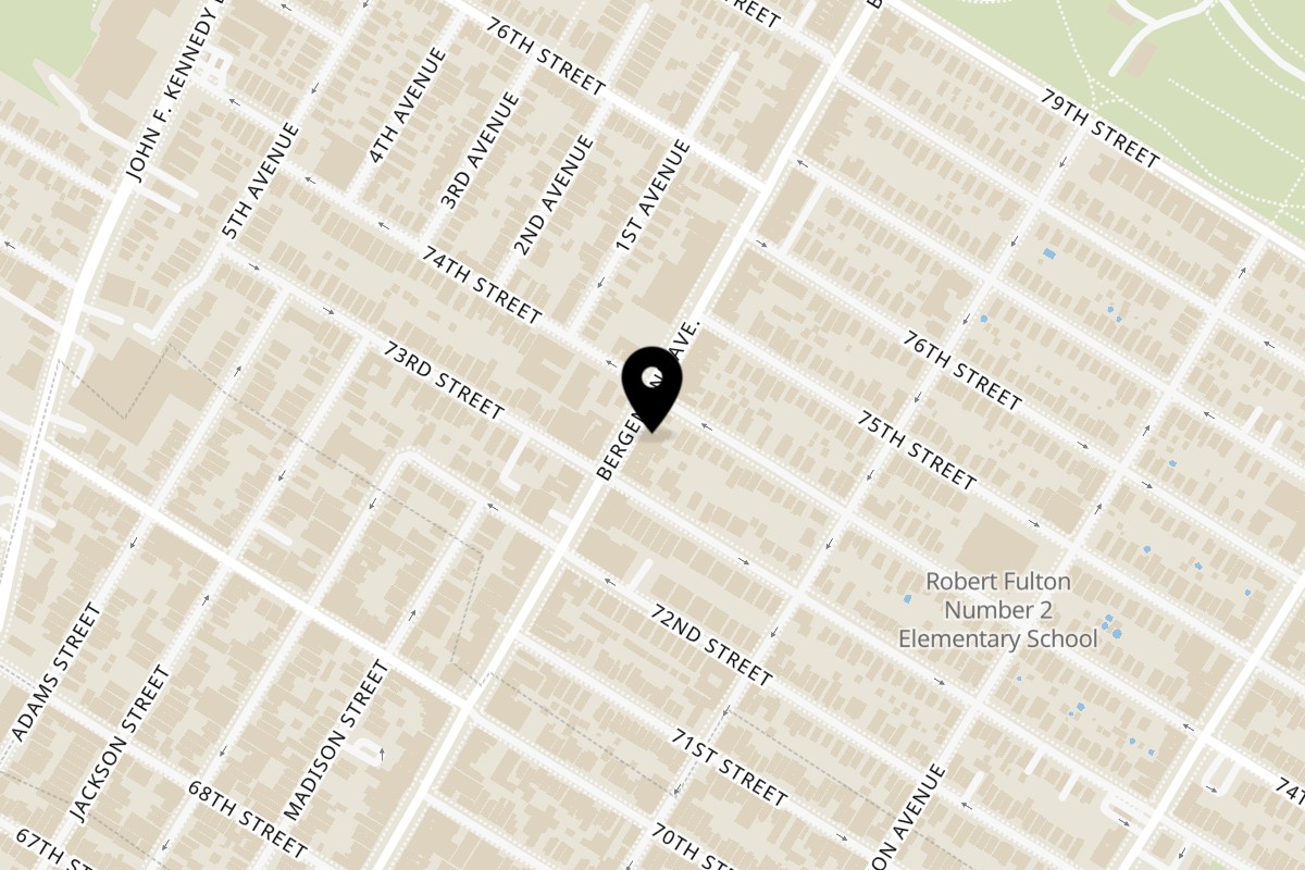 Map showing the location of Banana King North Bergen on 7316 Bergenline Ave in North Bergen